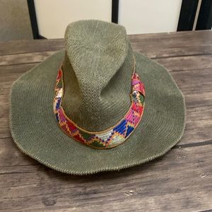 Cotton hat with tribal band